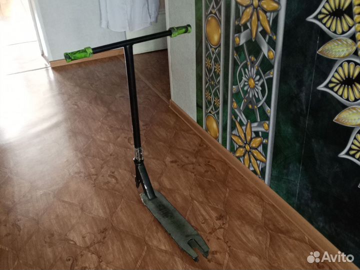 Трюковой самокат BIG BRO