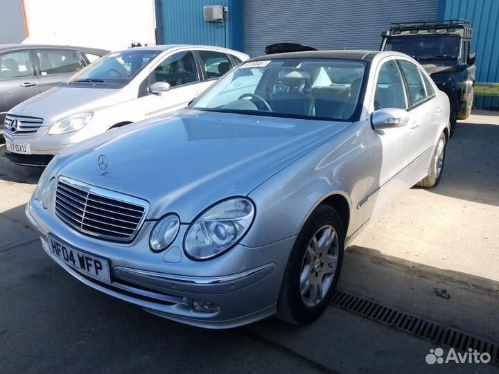 Кулак поворотный задний правый Mercedes E W211 3.2