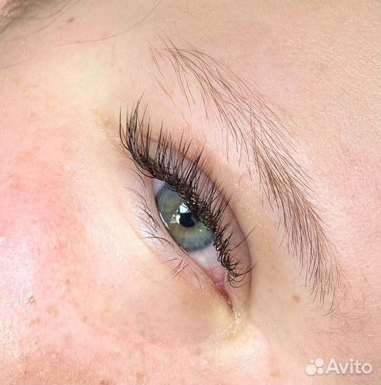 Наращивание ресниц/оформление бровей