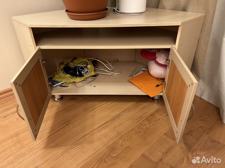 Тумба под телевизор