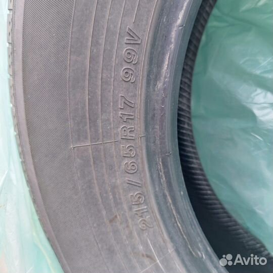 Black Rocket BR 20 215/65 R17 99V