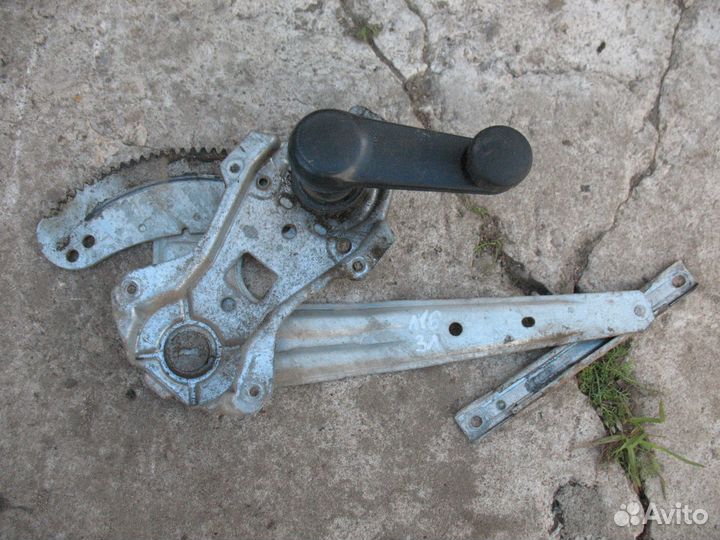 Задний механич. стеклоподъемник Nissan Almera N16