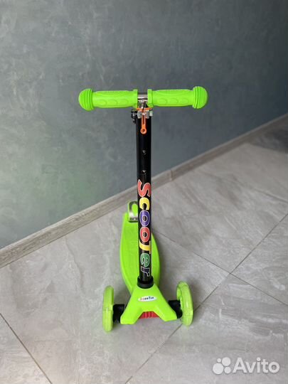 Самокат детский новый