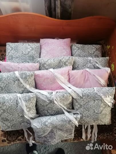 Бортики в кроватку