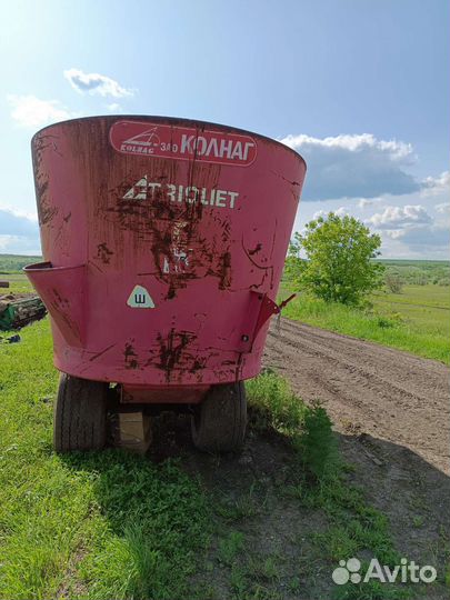 Миксер-кормораздатчик Trioliet Solomix 2 12ZK, 2009