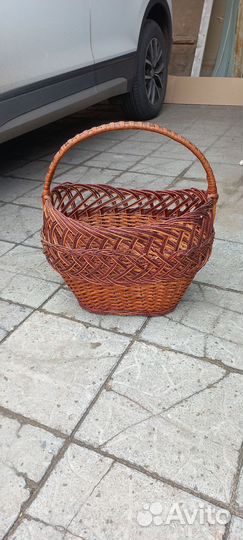 Корзинка плетеная