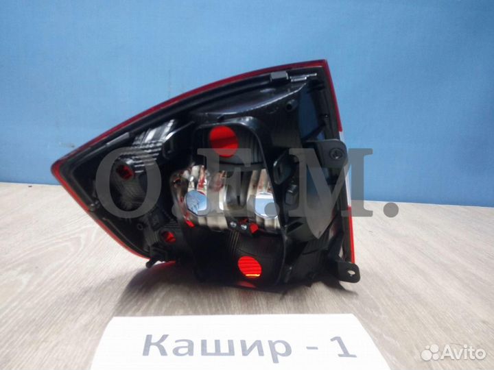 Фонарь правый задний в крыло Skoda Rapid