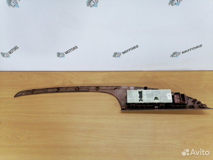 Блок управления стеклоподъемниками Nissan Teana