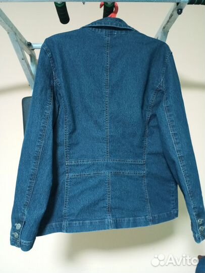 Джинсовая куртка женская