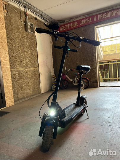 Самокат взрослый электрический