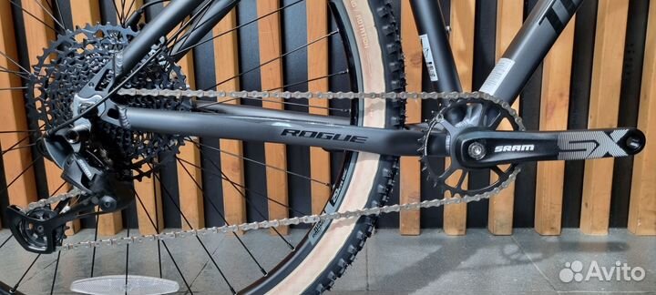 В-д Titan Racing rogue dash Р:L(19) 