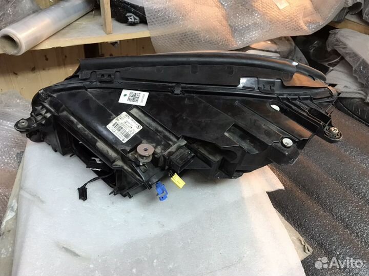 Фара правая Mercedes W222