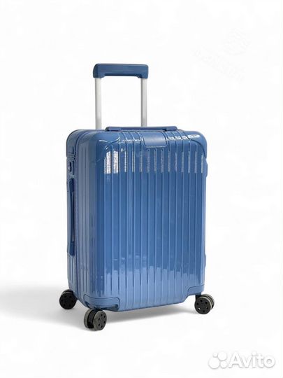 Чемодан на колесах Riwowa