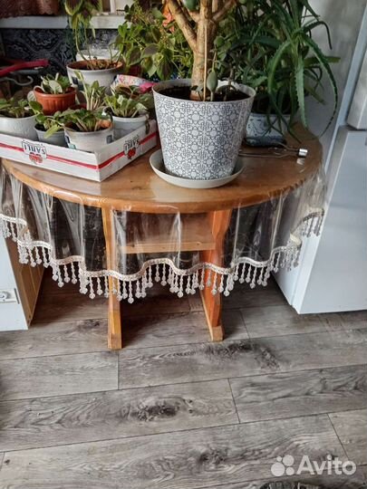 Стол круглый