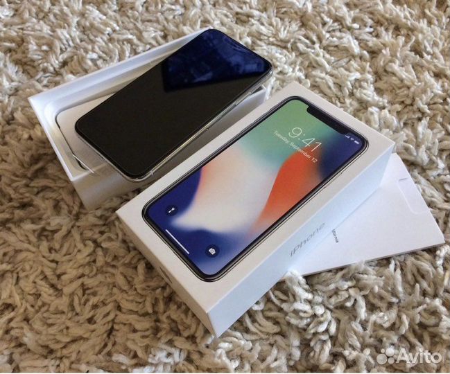 iPhone X, 64 ГБ