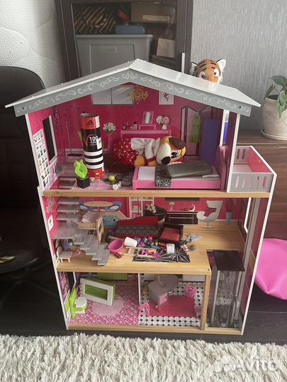 Кукольный дом KidKraft для Барби с мебелью