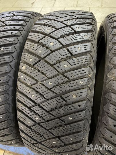 Goodyear Ultragrip Ice Arctic 205/55 R16