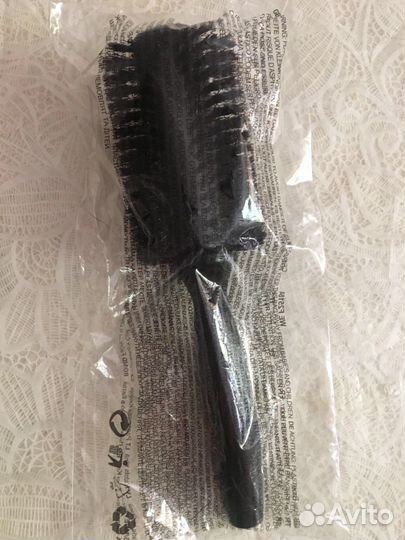 Круглая щетка для укладки волос новая