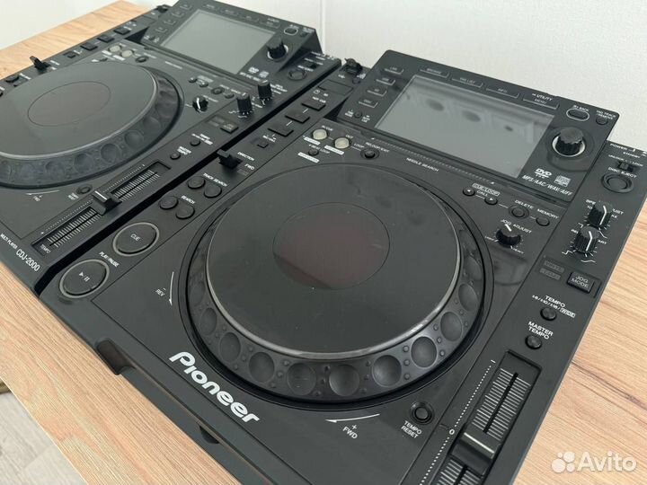 Pioneer CDJ-2000