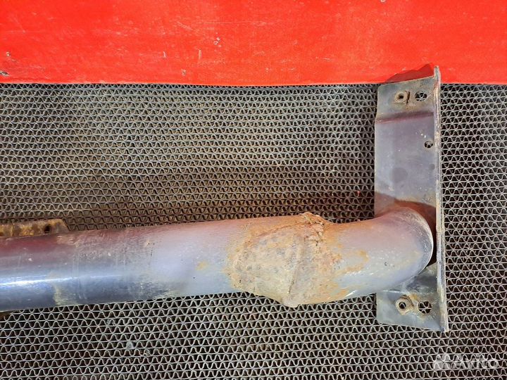 Кронштейн корпуса подножки левый