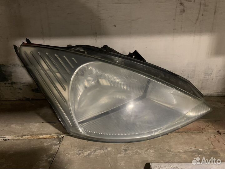 Ford focus 1 фара правая
