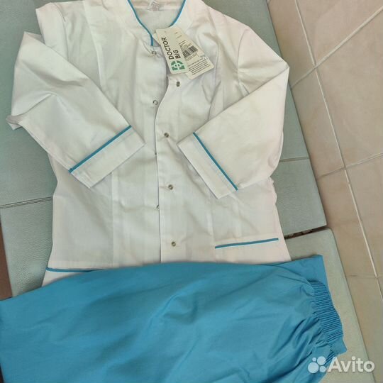 Медицинский костюм женский 42