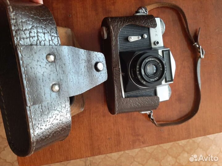 Плёночный фотоаппарат Zenit-Е