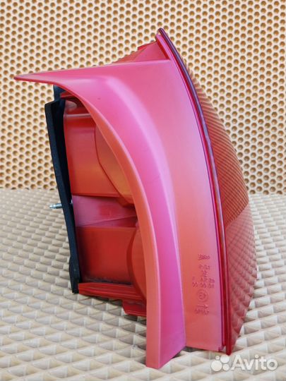 Фонарь задний правый Peugeot 407 Restyl оригинал