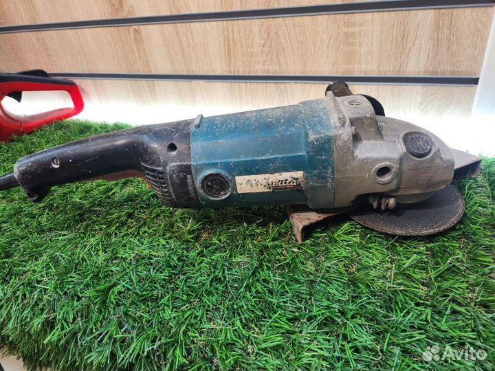 Болгарка Makita 9069S