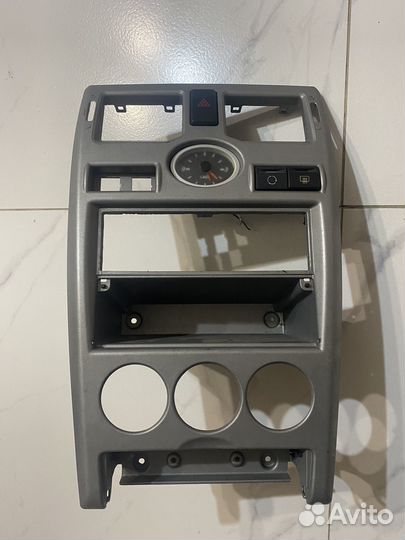 Консоль priora 1