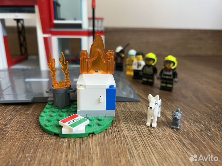 Lego City Пожарная часть 60320