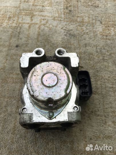 Тойота камри V 30 вакуумник цапфа