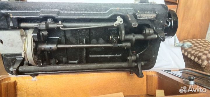 Машина швейная класса 2М