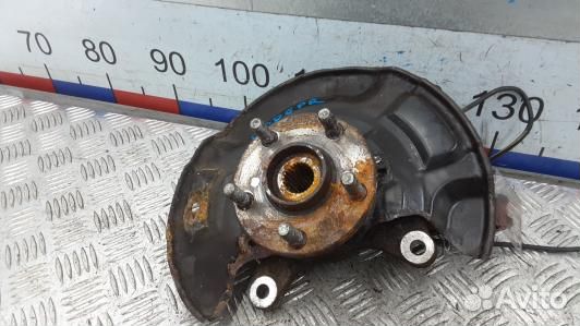 Ступица передняя правая toyota urban cruiser (KAD0