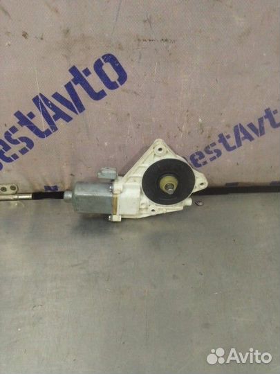 Моторчик стеклоподъемника передний правый