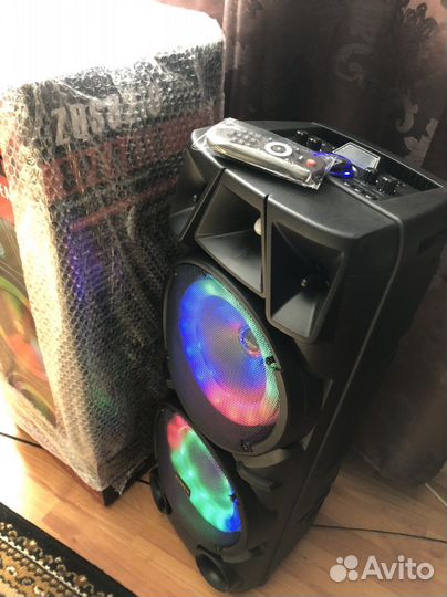 Музыкальная колонка с блютузом