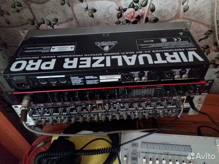 Цифровой процессор Behringer DSP 2024P