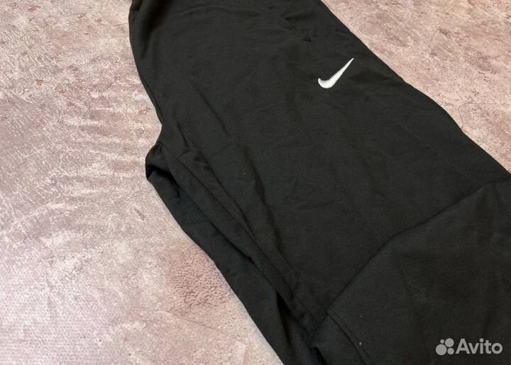 Спортивные костюмы Nike модные