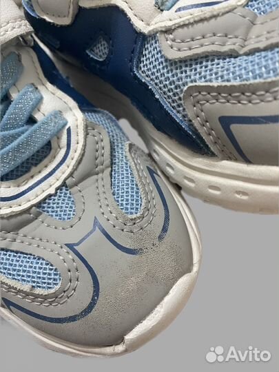 Кроссовки детские