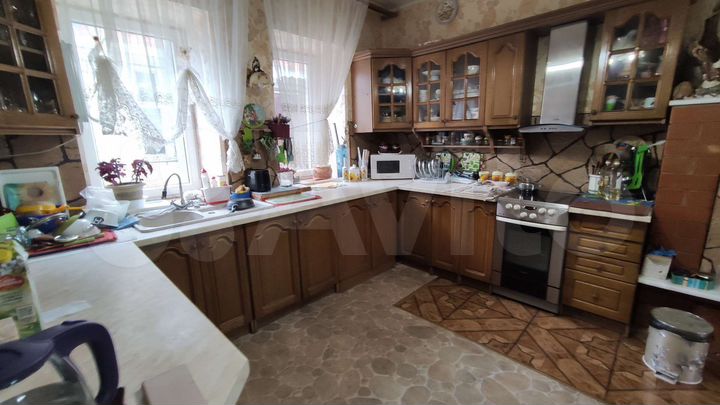 Дом 380 м² на участке 45 сот.