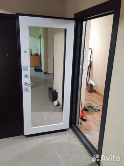 Входная металлическая дверь