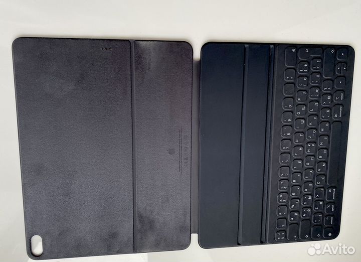 iPad Pro smart keyboard Folio