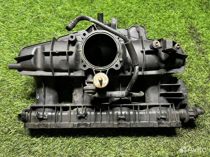 Коллектор впускной Volkswagen Passat