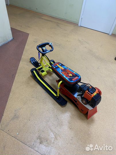 Снегокат с мотором/мини снегоход