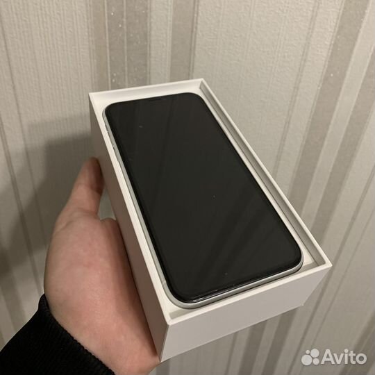 iPhone Xr, 64 ГБ