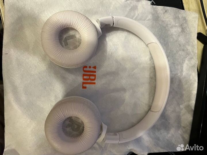 Беспроводные наушники jbl