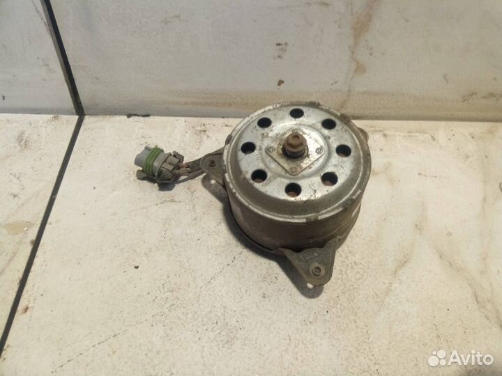 Двигатель вентилятора охлаждения Ford Focus 2 CB4