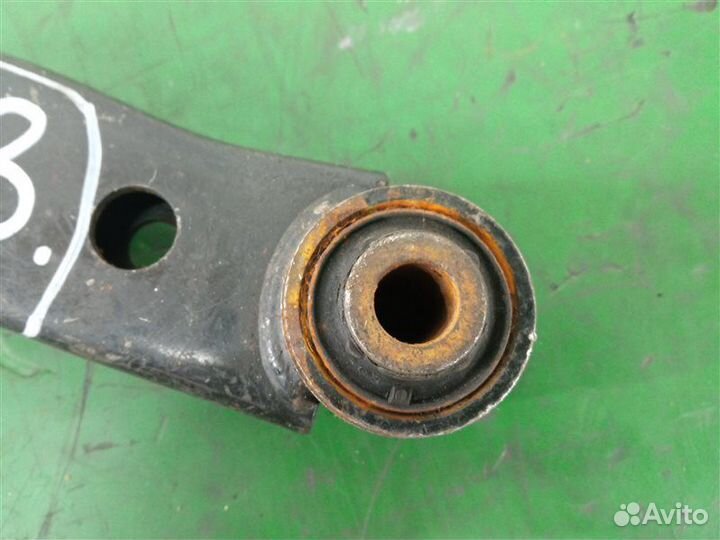 Рычаг подвески задний правый Nissan Juke YF15