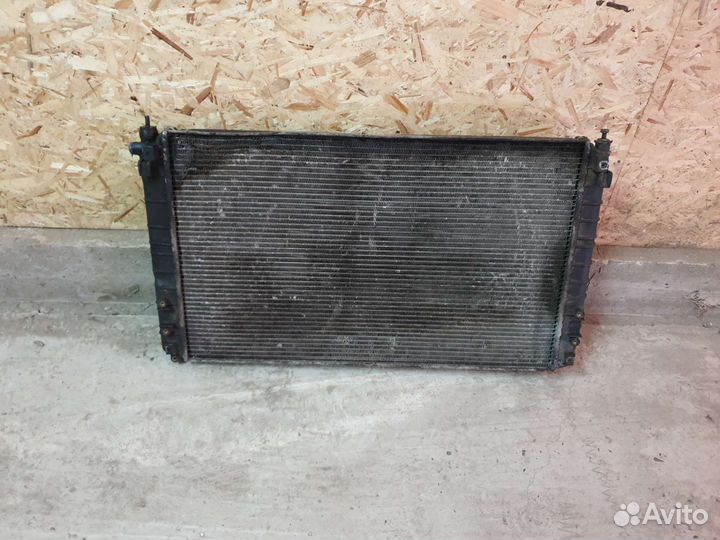 Радиатор основной audi s8 d2 4.2