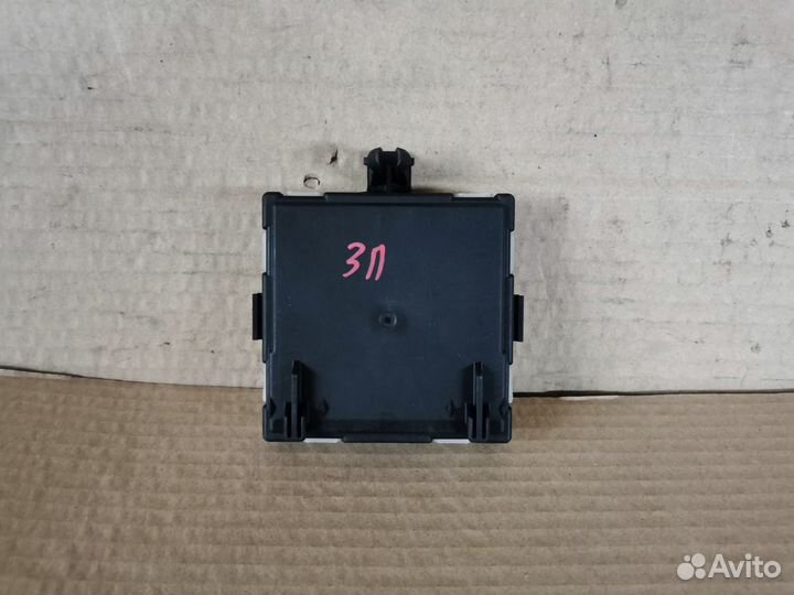 Блок комфорта задней правой двери на Mercedes W213